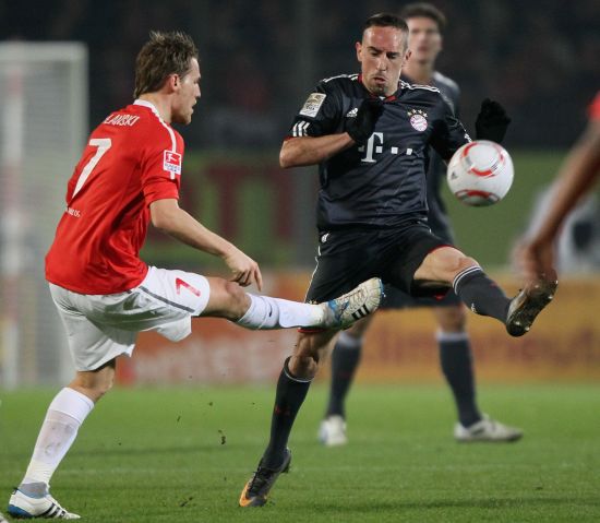 又会对足坛 又会对足坛